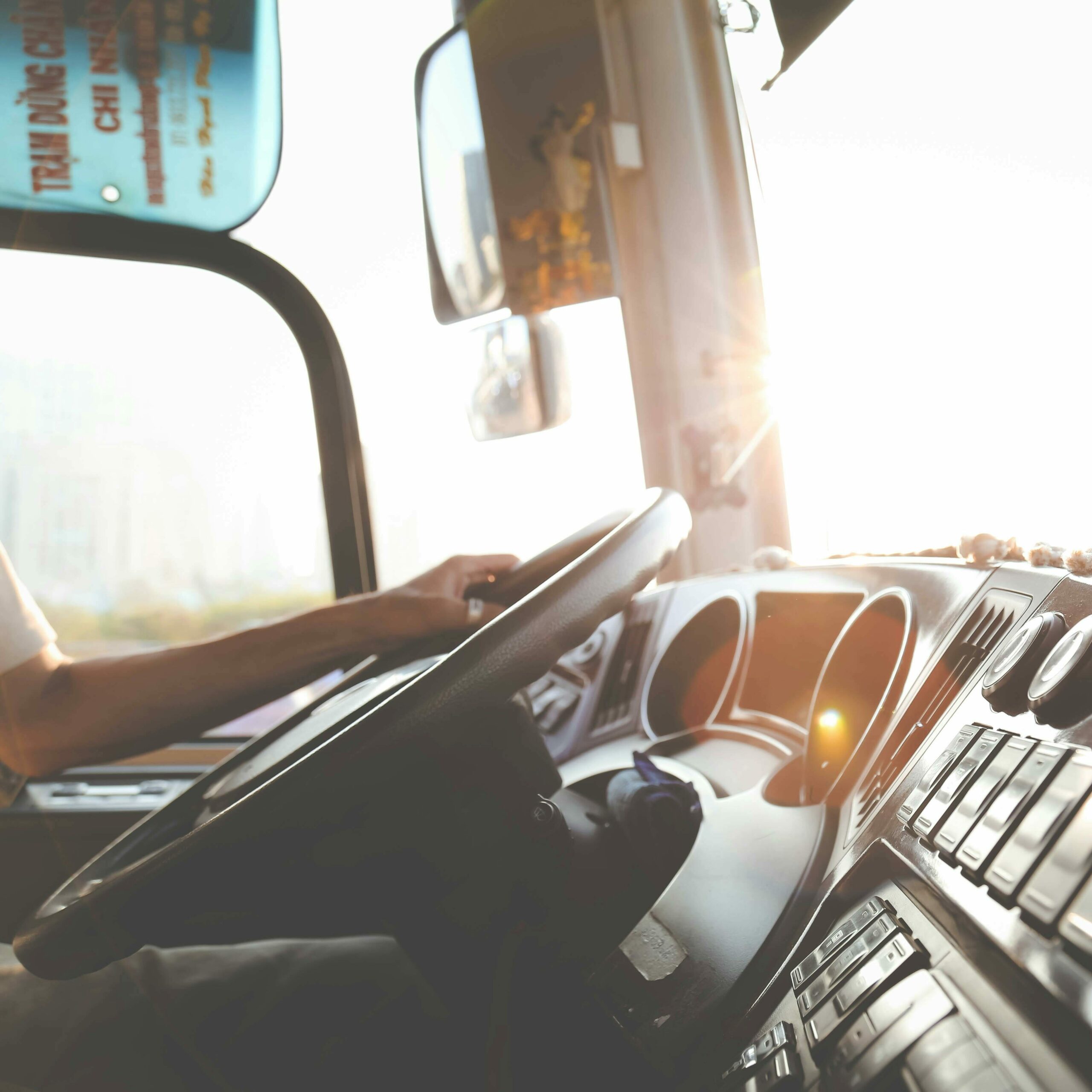 Pierre Michel pratique la vente direct au camion avec ses chineurs